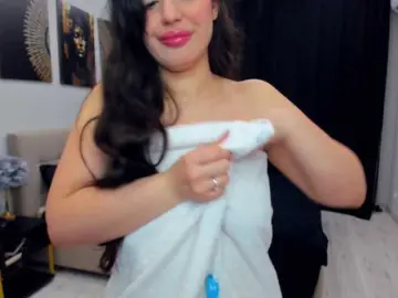 Bongacams Live Sex Cam of SnowingWinter