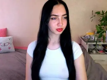 Bongacams Watch Live Sex Cams of WildKittenX