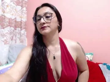 Bongacams Adult Webcam of KarinaSuarez1