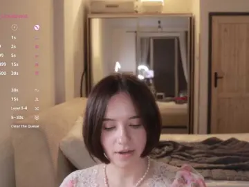 Bongacams Watch Live Sex Cams of -FemaleEssence-