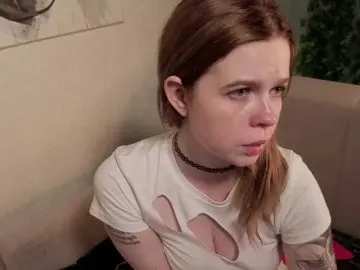 Bongacams Live Sex Cam of AliseKitt