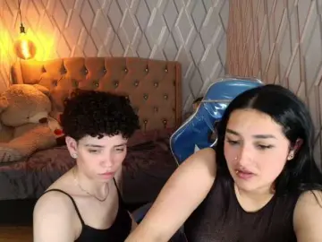 Bongacams Watch Live Sex Cams of MeganAndRachelBlack