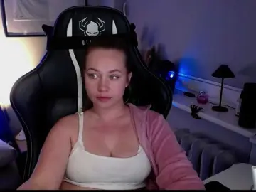 Bongacams Best live sex cam show of hollyBB