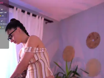 Bongacams Live Sex Cam of PureEllie