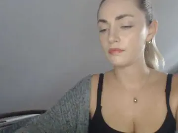 Bongacams Nude Webcam of ScarlettXQueen