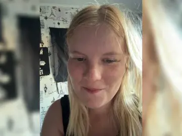 Bongacams Best live sex cam show of NIKADELE