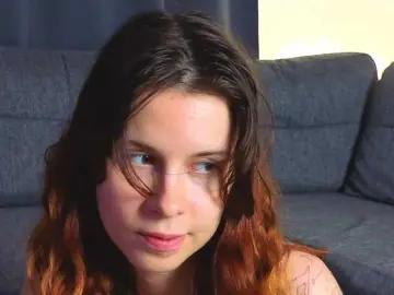 Bongacams Nude Webcam of GirlNextDoorTV