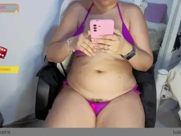 Bongacams Sex Cam of carolinahairy