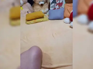 Bongacams Watch Live Sex Cams of Cottoncandy1-1