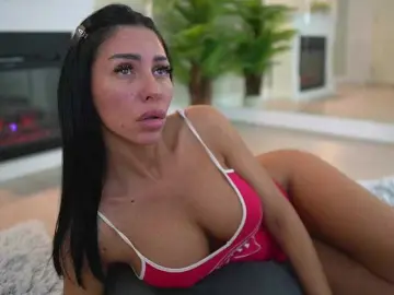 Bongacams Sex Chat of MyaBlack