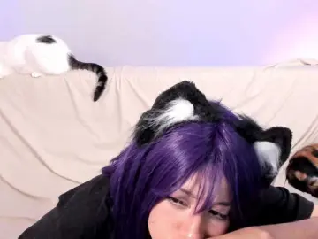 Bongacams Live Sex Cam of Lizzy-c-e-e