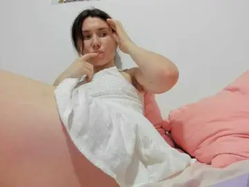 Bongacams Free Porn Cam of ZoiKissy