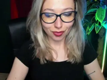 Bongacams Adult Video Chat of xxHeidiLove