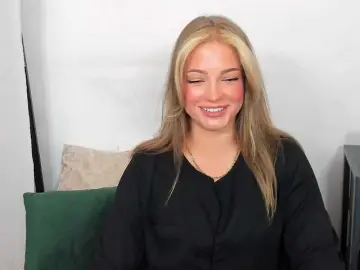 Bongacams Adult Webcams of LilyTop