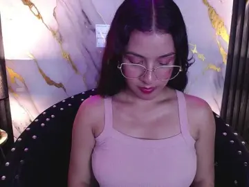 Bongacams Nude Webcam of GagingBriana