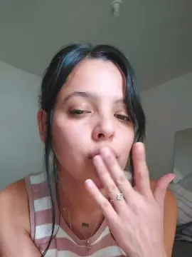 Cam4 Free Porn Cam of DarkhoneyX