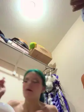 Cam4 Free Porn Cam of chxrry_b0mbz