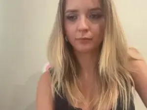 Cam4 Free Live Porn of SisiBunny