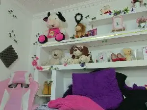 Cam4 Free Live Porn of lucia_ass