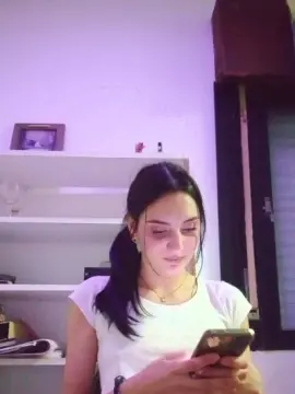 Cam4 Watch Live Sex Cams of pauu_xoxxo