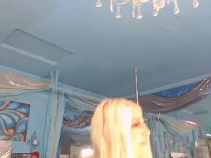 Cam4 Free Live Porn of adrianna_fox