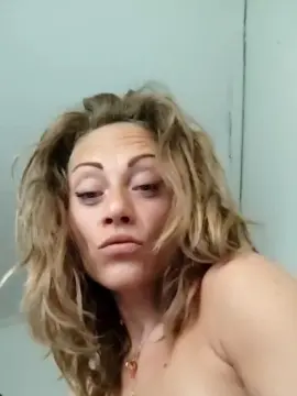 Cam4 Free Porn Cam of Saretta23
