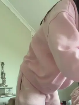 Cam4 Private Sex Chat of Roxy_roo2601