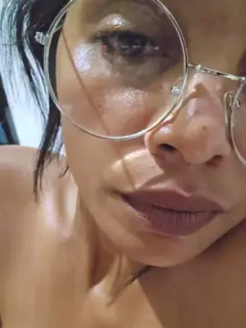 Cam4 Live Sex of LeyaCat