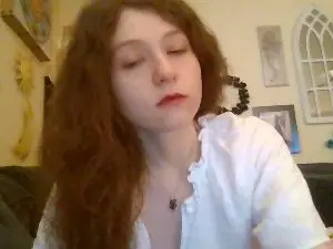 Cam4 Free Live Porn of QueenCrimson