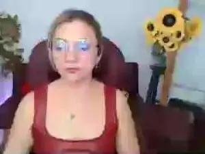 Cam4 Live Sex of ana_milf