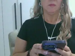 Cam4 Sex Chat of BLAIRWALDORFY