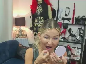 Cam4 Live Sex of crystal__xxx
