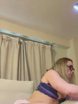 Cam4 Live Sex Cam of Ambrrr