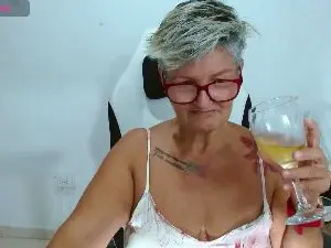 Cam4 Live Porn of bety_cum2