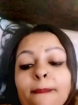 Cam4 Live Porn of morenahot_hot2