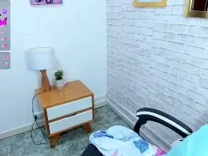 Cam4 Free Live Porn of emily__lovexx
