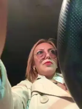 Cam4 Live Sex of charlotte_milf3