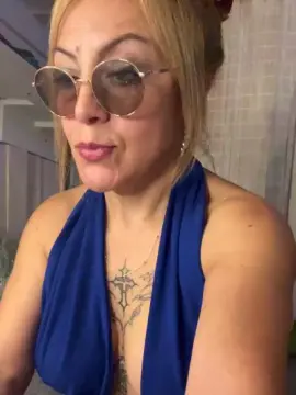 Cam4 Private Sex Chat of charlotte_milf3