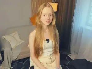 Cam4 Sex Cam of NikitaLorincz