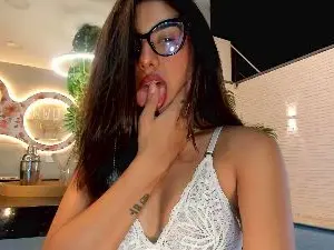 Cam4 Adult Webcams of Yvonne_Collins