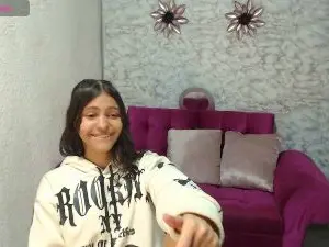 Cam4 Live Sex Cam of evagirl69