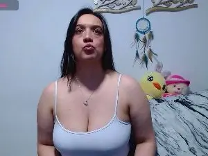 Cam4 Free Live Porn of Antonela_col
