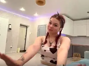 Cam4 Live Sex Cam of RhiannonTaruc