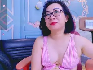 Cam4 Nude Webcam of LucianaME