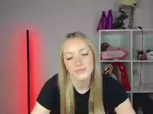Cam4 Adult Video Chat of EvelynBlond