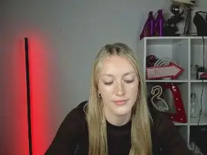 Cam4 Free Porn Cam of EvelynBlond