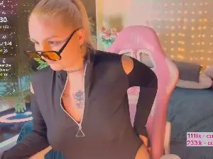 Cam4 Live Sex of Debbi_Taylor