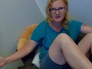 Cam4 Free Porn Cam of RoteZora85