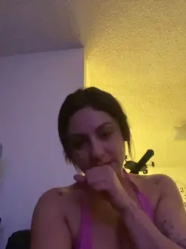 Cam4 Free Porn Cam of tattedttoez69