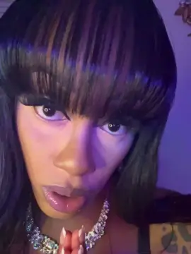 Cam4 Free Live Porn of rayemillian